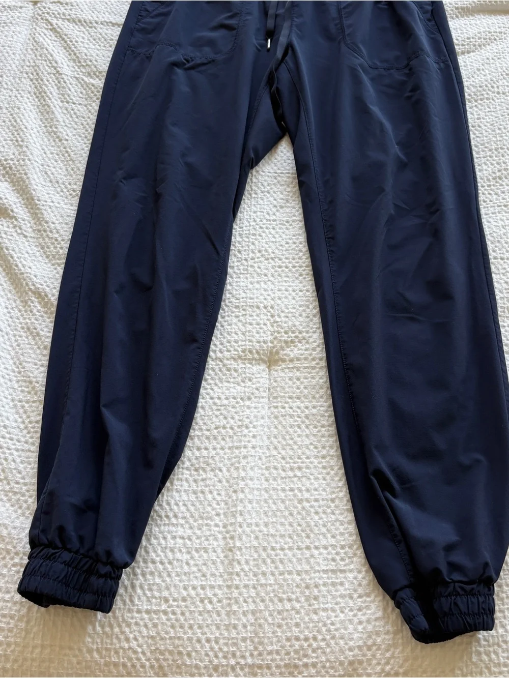 Aritzia TNA Lightweight Joggers